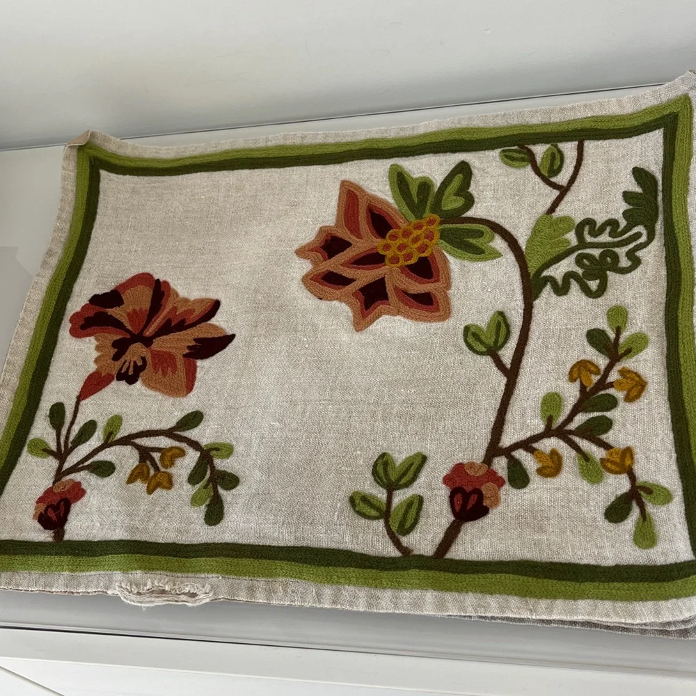 Williams Sonoma Crewel Embroidered Autumn Flowers Linen Placemats Set of 5